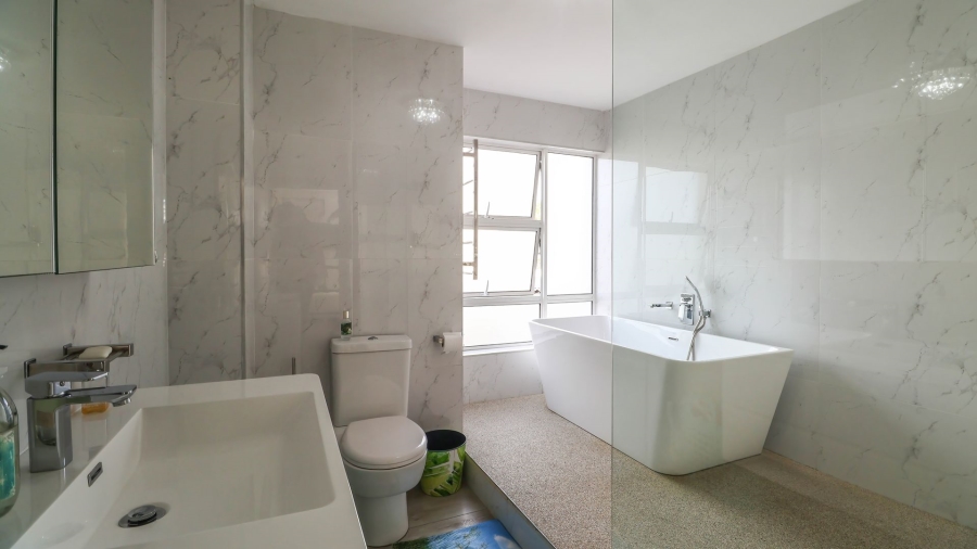3 Bedroom Property for Sale in Bowtie Western Cape